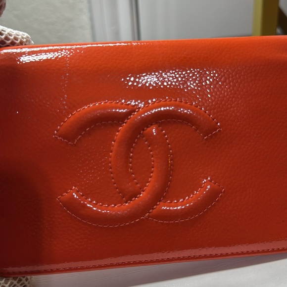 Authentic 🌸Chanel 🌸Orange Patent Leather wallet - Picture 17 of 17